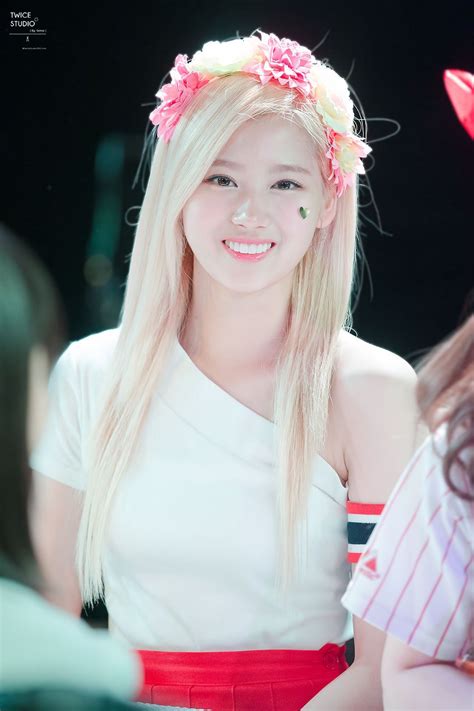 These 26 hi-res photos of TWICE's Sana prove she's the visual you've ...