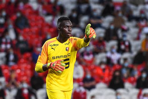 Find out everything about edouard mendy. Chelsea closing in on £18m deal for goalkeeper Édouard ...