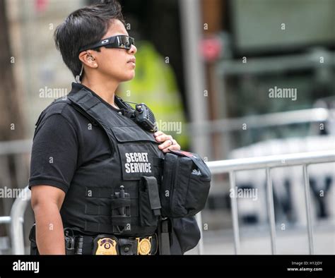 A Female Secret Service Agent Stock Photo 121145639 Alamy