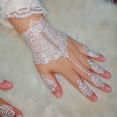 Model Henna Henna Pengantin Putih Glitter Kaata