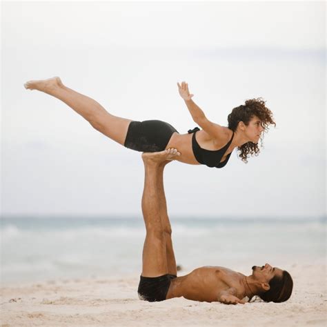 Maybe you would like to learn more about one of these? Warum du unbedingt mal Partner-Yoga ausprobieren solltest