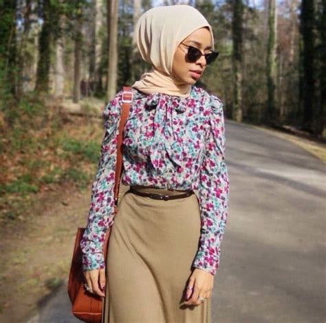 10 Popular Hijab Fashion Instagram Accounts To Follow This Year
