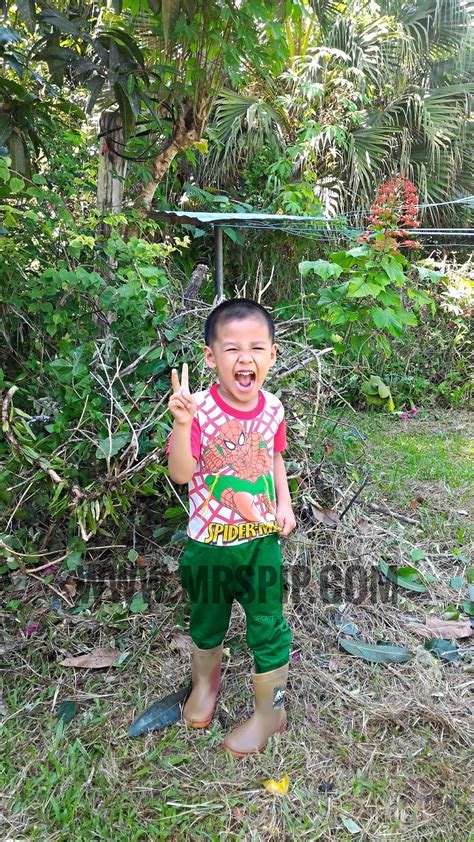 While it carries the traditions of a sitcom. Amin , my Phua Chu Kang