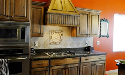 Los colores ideales para pintar tu cocina. Cocinas pintadas con los colores de moda - 50 ideas