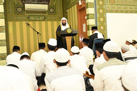 Imam Tarawih Masjidil Haram Jadi Imam Dan Khatib Jumat Di Darunnajah