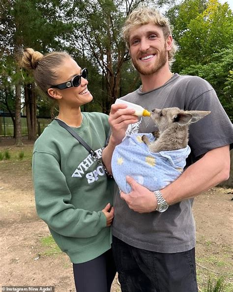 Logan Paul S Girlfriend Nina Agdal Shares Photos From Couple S Aussie Holiday Daily Mail Online