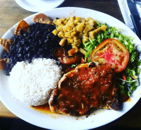 They usually use rice, black beans, salad, and some protein from chicken, fish. Top 10 Foods to Try in Costa Rica | International Expeditions