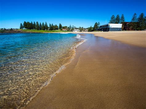 Surf Beach Kiama Nsw Holidays And Accommodation Things To Do