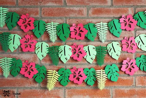 Las hojas de roble (en alemán: TROPICAL Hojas + flores | Guirnalda de hojas, Decoraciones de fiesta tropical, Guirnaldas para ...