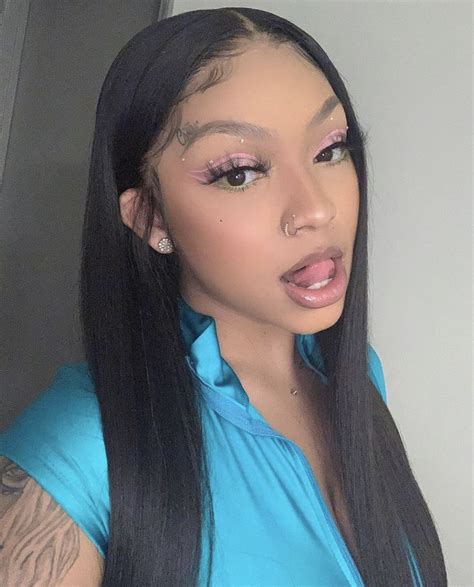 𝐏𝐈𝐍𝐓𝐄𝐑𝐄𝐒𝐓 𝐓𝐫𝐨𝐩𝐢𝐜 𝐌 🌺 cuban doll girl hairstyles makeup looks