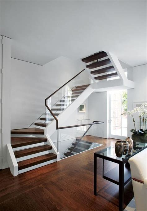Other options include white oak, (offers water resistance), pine, brazilian cherry and maple. 20 Modern Glass Stair Railing Ideas | HomeMydesign