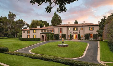 Many of the gorgeous homes in the holmby hills real estate market are priced about $10,000,000, but if. In Holmby Hills, prized Owlwood estate is back on the ...