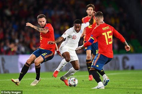 Anyone who's seen raheem sterling running knows the manchester city winger doesn't move like most athletes. Pin on England Football Team