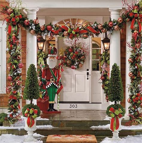 As christmas approaches, you see christmas lights, inflatables, and other decorations go. Christmas Front Door Decorations - Quiet Corner
