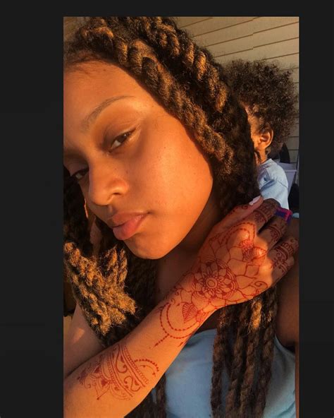 A mud paste is applied, which, when removed, leaves a temporary henna stain, and this is where the name henna tattoo comes from. HennaLife365 by Rabia - Posts | Facebook