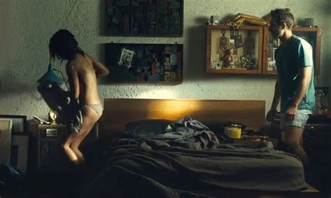 Zoe Saldana Nude Scene In Colombiana Movie Free Video