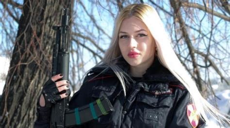 Tentara Rusia Ini Jadi Pemenang Kontes Kecantikan Lihat Pesonanya