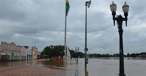 G1 Com Mais De 5 Mil Desabrigados Pela Cheia Rio Branco Decreta Calamidade Notícias Em Acre
