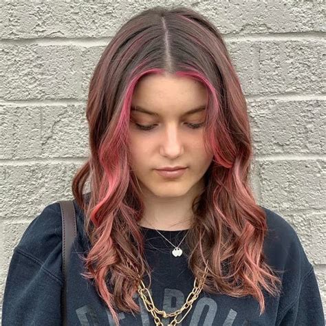 Begin highlighting now that you've figured out the perfect amount of time to let the dye sit, begin painting strands of hair with your. 7 Majestic Pink Highlights for Brown Haired Gals ...