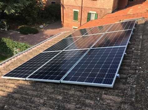 Impianto fotovoltaico SolarEdge con sistema di accumulo LG - Solar Farm