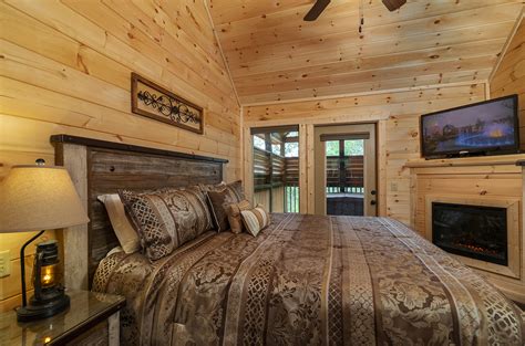 A Cozy Mountain Hideaway Luxury 1 Bedroom Cabin Smoky Mountain