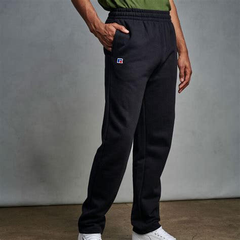 By 1936, it became commonplace for athletes to be seen wearing sweatpants. Men's Cotton Rich 2.0 Premium Fleece Sweatpants | Russell ...