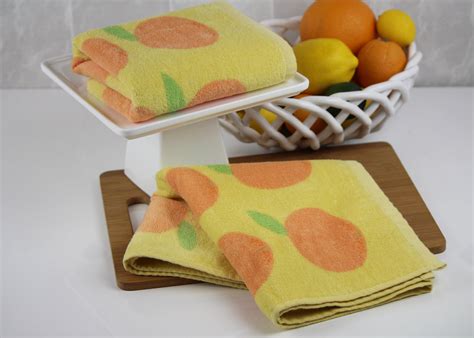 Freshee Kitchen Collection 2 Piece Kitchen Towel Set With