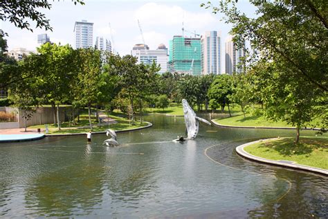 Shop til you drop in bukit bintang, gaze upon the city from the top of the petronas towers or find serenity in the parks. File:KLCC Park, Kuala Lumpur (4447670837).jpg - Wikimedia ...