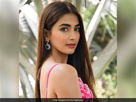 Pooja Hegde Shows Us How To Keep The Makeup Soft And Subtle This Summer