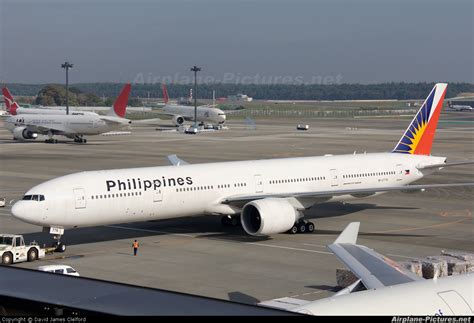 Rp C7776 Philippines Airlines Boeing 777 300er At Tokyo Narita Intl
