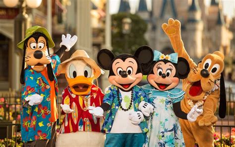 Walt Disney World Cast Members Share Their Best Tips For Taking