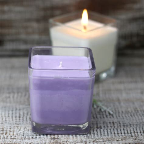 Vous pouvez faire des bougies maison sans utiliser de cire. Bougies Cire de Soja Sans Étiquette - Lavande & Basilic ...