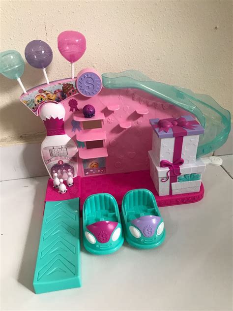 Shopkins Join The Party Large Playset Party Game Arcade Hobbies