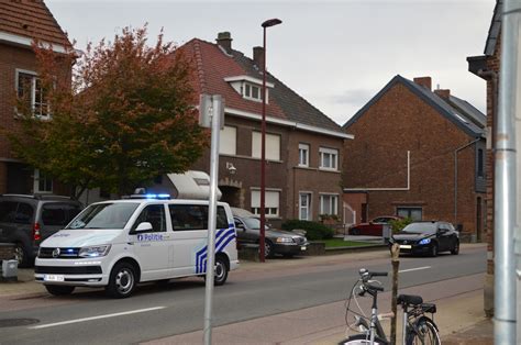 Een eerste demonstratieronde is inmiddels achter de rug. Buren zijn geschokt dat Maria (91) mogelijk gewelddadige ...