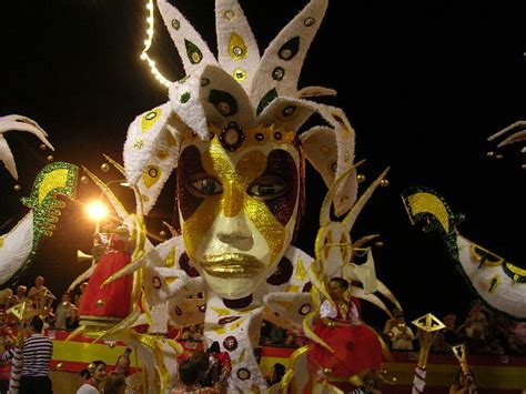 Accede al anuncio para ponerte en. Semana Grande y Coso Blanco en Castro Urdiales 2016 ...