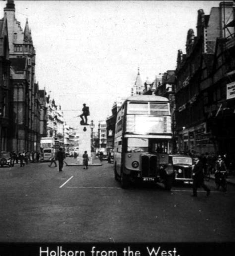 Amazing Found Photographs Capture Street Scenes Of London In The 1930s