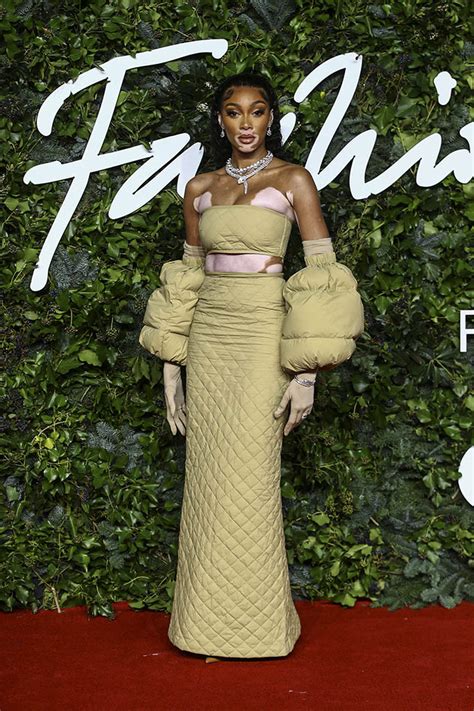 Winnie Harlow Stuns At Fashion Awards In Quilted Outfit And Hidden Heels