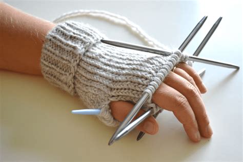 We cover everything you need to get started. Free Knit Mittens Pattern | Simple Mittens | Knitting with ...