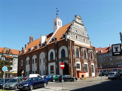 Szukasz ulicy kamień pomorski, skorzystaj z internetowej mapy kamień pomorski, pozwoli ci to w łatwy sposób odnaleźć wybraną ulicę, plac lub aleję kamień pomorski. Kamień Pomorski - Wikipedia