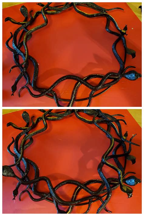 How To Make A Black Snake Halloween Wreath Diy