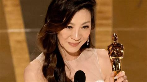 Oscars 2023 Michelle Yeoh Scripts History Becomes First Asian To Win