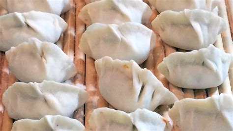 How To Make Dumpling From Frozen Strips Everesthimalayancuisine