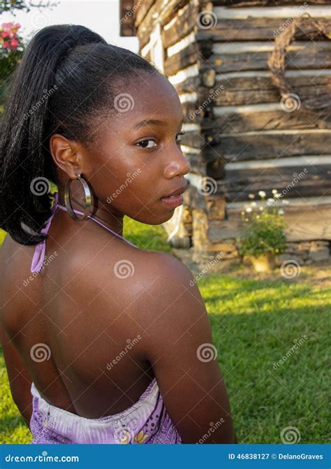 Fille Adolescente D Afro américain Image stock Image du fille assez