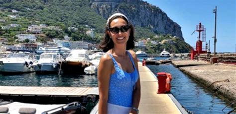 Caterina Balivo Si Gode Capri In Vacanza Con I Figli Foto Ultime