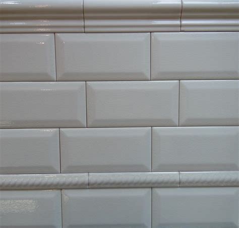 Istimewa 15 White Beveled 3x6 Subway Tiles