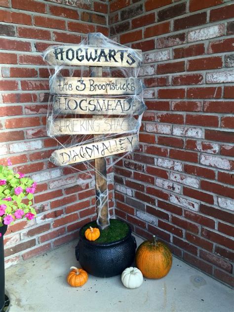 Guess what, you still can be! 50+ Halloween Front Porch Decorations - Hative