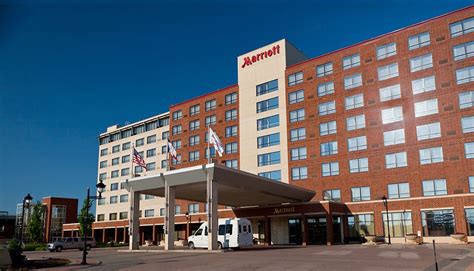 Iowa City Hotels Marriott Coralville Hotel And Conference Center