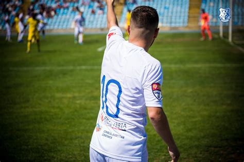 Farul constanța played against viitorul pandurii târgu jiu in 1 matches this season. Brand şi simboluri: Numerele de pe tricourile de joc ale ...