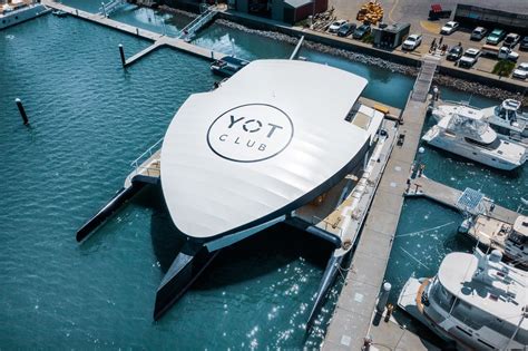Yot Club Worlds First Super Yacht Bar Better Homes And Gardens