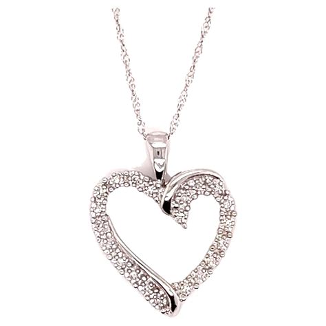 10kt White Gold And Diamond Heart Pendant At 1stdibs